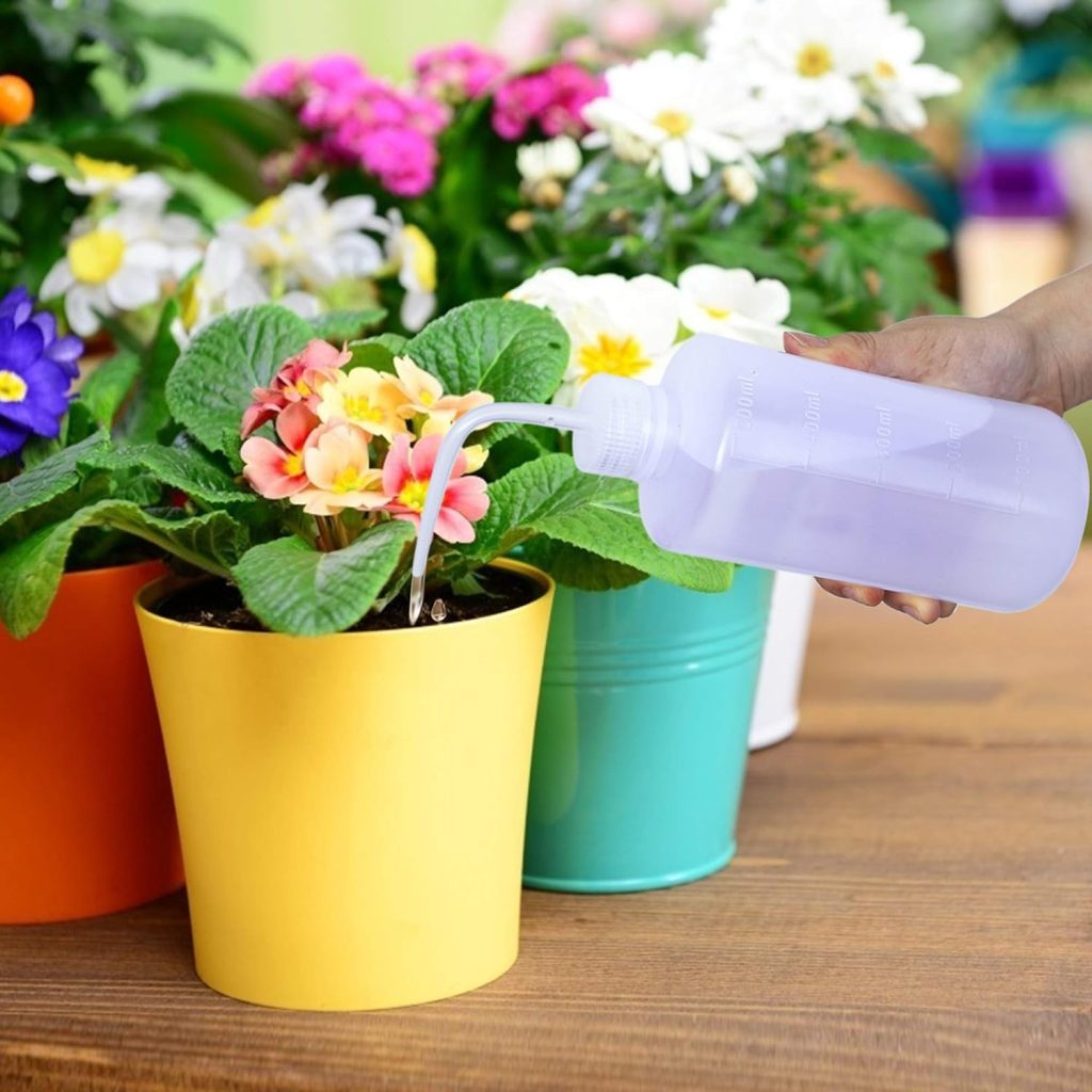 Flower Watering Bottle Succulent Watering Cans Plastic Squeeze Bottle with Curved Nozzle for Garden and Indoor Watering Tools 3 Pack 500ml